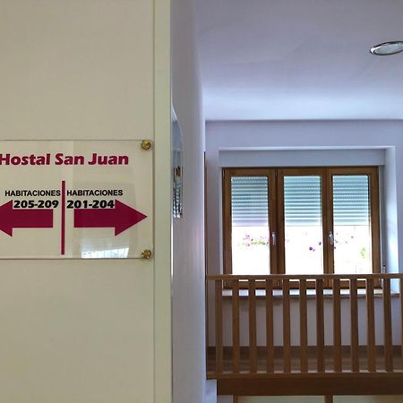 Hostal San Juan Sahagún Kültér fotó